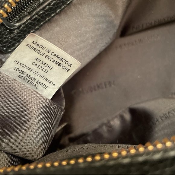 Calvin Klein Tote/Crossbody Bag - Picture 5 of 8